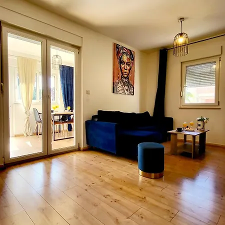 Blue Stone-with Parking, Terrace And Bbq Daire Zadar