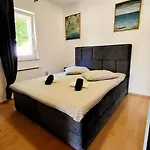Blue Stone-with Parking, Terrace And Bbq Apartman *