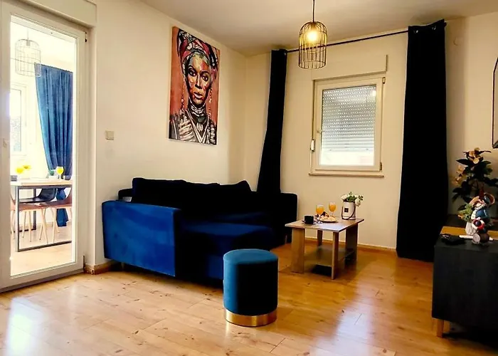 Blue Stone-with Parking, Terrace And Bbq Lejlighed